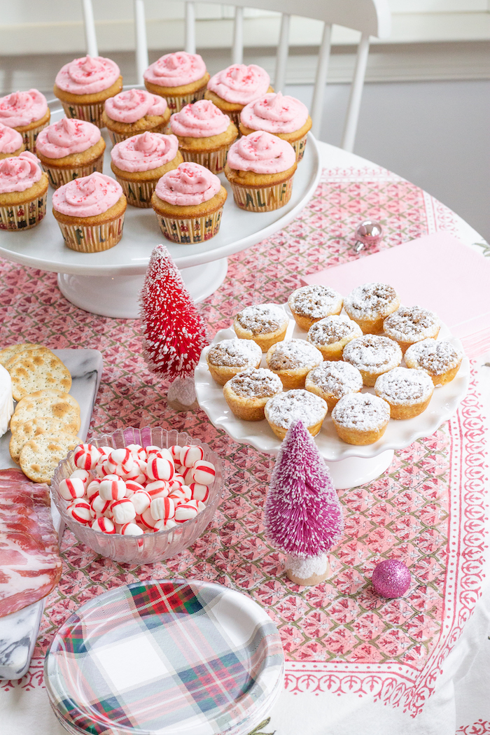 pink christmas cupcakes